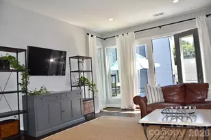 916 Westbrook Dr, Charlotte, NC 28202 - Photo 15