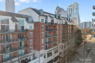 300 W 5th St, Charlotte, NC 28202 - Photo 21