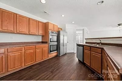 13812 Riding Hill Avenue, Charlotte, NC 28213 - Photo 13