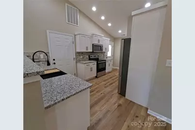 128 Big Sky Drive, Marion, NC 28752 - Photo 5