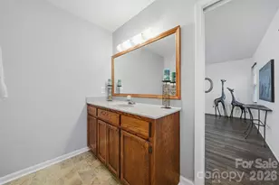 2336 21st Ave NE, Hickory, NC 28601 - Photo 5