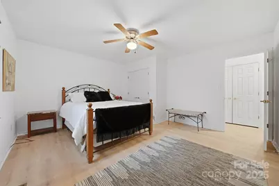 2336 21st Avenue NE, Hickory, NC 28601 - Photo 7