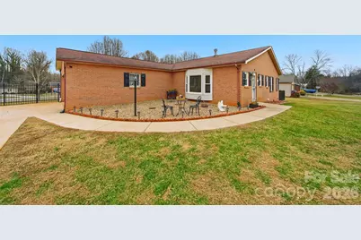 2336 21st Avenue NE, Hickory, NC 28601 - Photo 31