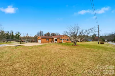 2336 21st Avenue NE, Hickory, NC 28601 - Photo 33