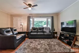 5 E Keesler St, Black Mountain, NC 28711 - Photo 7