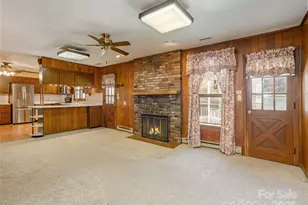 2640 Haywood Rd, Hendersonville, NC 28791 - Photo 13