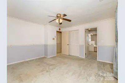 2640 Haywood Road, Hendersonville, NC 28791 - Photo 17