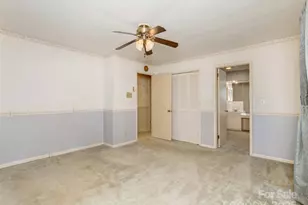 2640 Haywood Rd, Hendersonville, NC 28791 - Photo 17