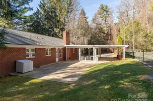 2640 Haywood Rd, Hendersonville, NC 28791 - Photo 35