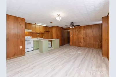 2640 Haywood Road, Hendersonville, NC 28791 - Photo 27