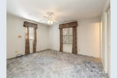 2640 Haywood Road, Hendersonville, NC 28791 - Photo 19