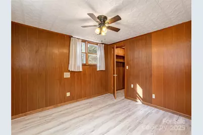 2640 Haywood Road, Hendersonville, NC 28791 - Photo 31