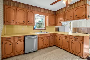 1914 Buffalo Shoals Rd, Lincolnton, NC 28092 - Photo 9