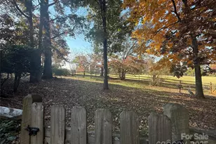 5900 Foxcrest Dr, Mint Hill, NC 28227 - Photo 13