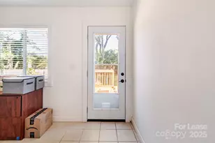 817 E 17th St, Charlotte, NC 28205 - Photo 3