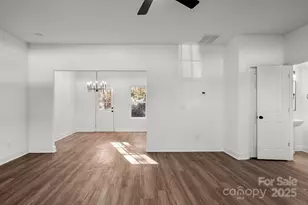 2533 Meadow Crossing Dr, Dallas, NC 28034 - Photo 5