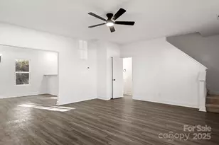 2533 Meadow Crossing Dr, Dallas, NC 28034 - Photo 3