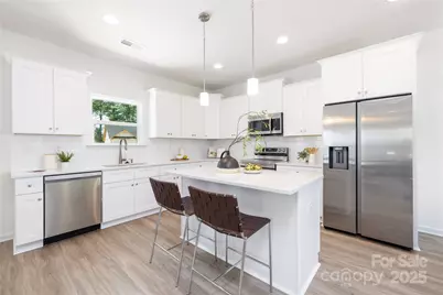 307 E Glendale Avenue, Mount Holly, NC 28120 - Photo 7