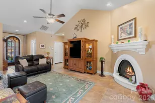 19 Pacifico Dr, Asheville, NC 28806 - Photo 3