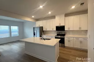 1432 Wildflower St, Newton, NC 28658 - Photo 5