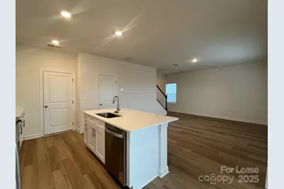 1432 Wildflower Street, Newton, NC 28658 - Photo 7