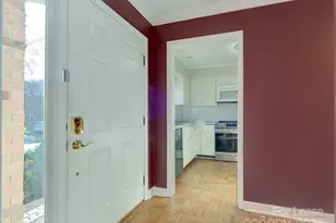 527 Hawthorne Ln, Charlotte, NC 28204 - Photo 3