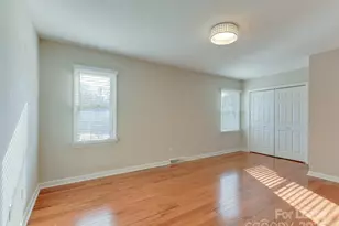 527 Hawthorne Ln, Charlotte, NC 28204 - Photo 27