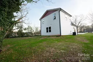 510 N Mulberry St, Cherryville, NC 28201 - Photo 27