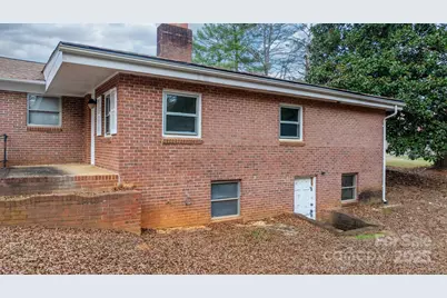 1902 19th Avenue NE, Hickory, NC 28601 - Photo 13