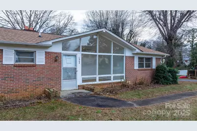 1902 19th Avenue NE, Hickory, NC 28601 - Photo 9