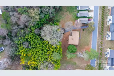 1902 19th Avenue NE, Hickory, NC 28601 - Photo 37