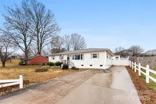 2615 Sherry Ln, Gastonia, NC 28054 - Photo 3