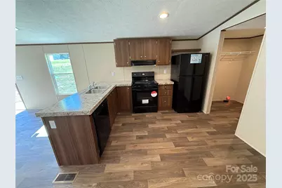 3894 Miller Drive, Newton, NC 28658 - Photo 5