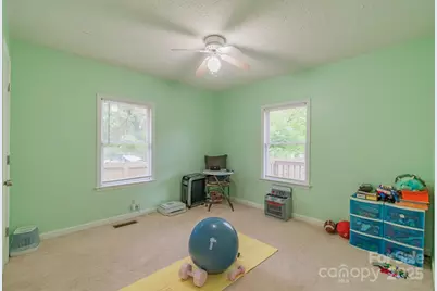 411 Willow Street S, Gastonia, NC 28054 - Photo 21