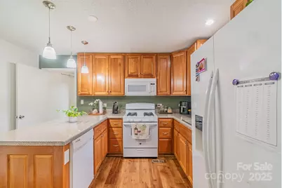 411 Willow Street S, Gastonia, NC 28054 - Photo 15