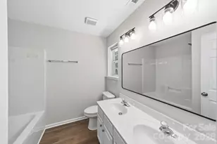 6766 Cypress Tree Ln, Charlotte, NC 28215 - Photo 31