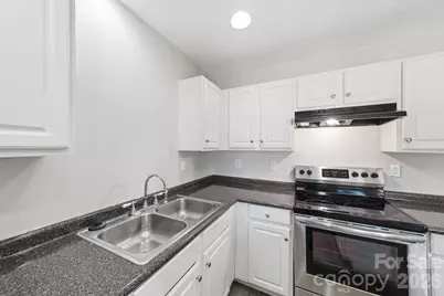 6766 Cypress Tree Lane, Charlotte, NC 28215 - Photo 23
