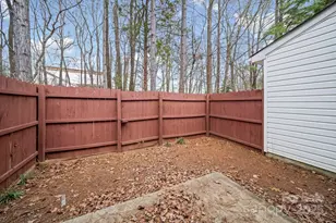 6766 Cypress Tree Ln, Charlotte, NC 28215 - Photo 39