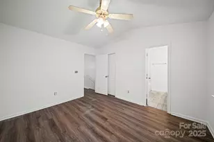 6766 Cypress Tree Ln, Charlotte, NC 28215 - Photo 11