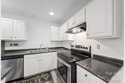 6766 Cypress Tree Lane, Charlotte, NC 28215 - Photo 31