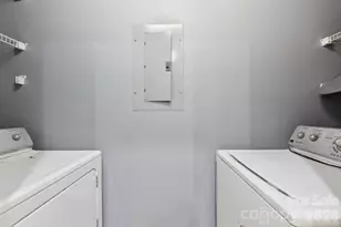 7325 Michaels Landing Dr, Charlotte, NC 28262 - Photo 13