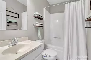 719 Pinewood Dr, Waynesville, NC 28786 - Photo 21