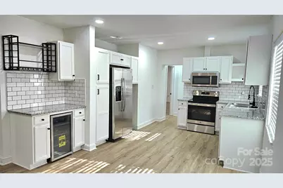 2524 Pickway Drive, Charlotte, NC 28269 - Photo 3