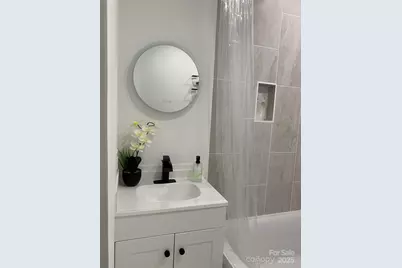 2524 Pickway Drive, Charlotte, NC 28269 - Photo 11