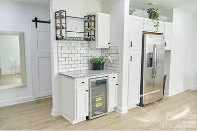 2524 Pickway Drive, Charlotte, NC 28269 - Photo 5