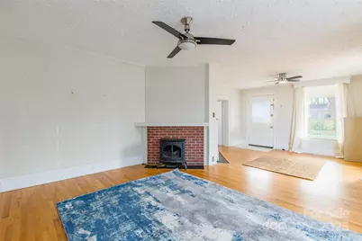 107 Hampton Street, Chester, SC 29706 - Photo 9