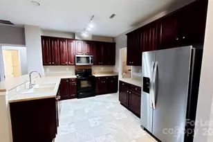 2442 Windsor Chase Dr, Matthews, NC 28105 - Photo 5