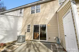 10840 Holly Ridge Blvd, Charlotte, NC 28216 - Photo 5