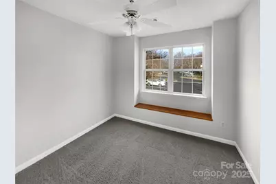 10840 Holly Ridge Boulevard, Charlotte, NC 28216 - Photo 13