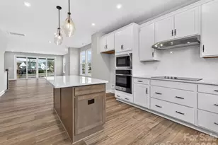 1331 Sandstar Ln, Charlotte, NC 28226 - Photo 7